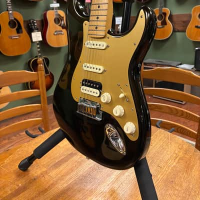 2021 Fender American Ultra Stratocaster HSS with Maple Fretboard Texas Tea image 4