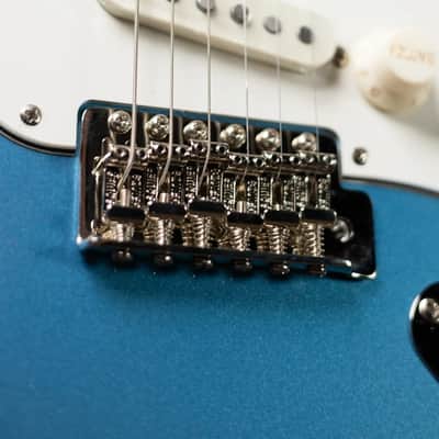 Squier Classic Vibe '60s Stratocaster Electric Guitar - Lake Placid Blue image 10