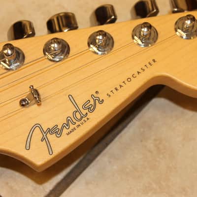 Fender Stratocaster 2006-2007 Cream Colored Made in USA Electric Guitar image 5