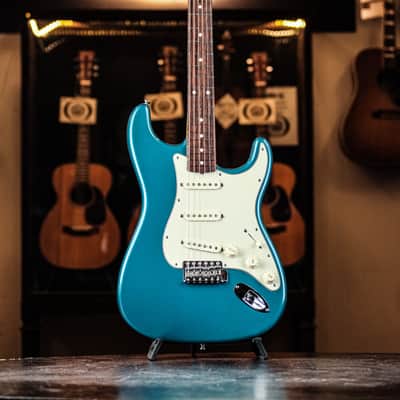 2007 Fender American Vintage '62 Stratocaster ocean turquoise image 2