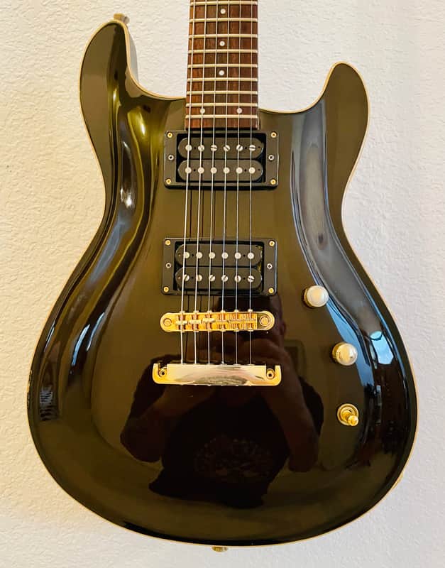 Fernandes APG-100 Double Cut Set Neck Mahogany w/Carved Maple Cap