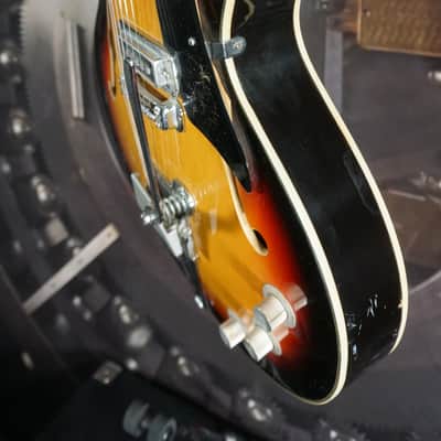 Teisco 1424 Vintage MIJ Semi-Hollow Electric Guitar Sunburst w/ Tremolo – Japan 1960s image 9