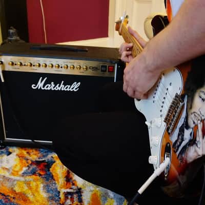 Fender stratocaster custom 69 pickups & Jimi Hendrix painting 2019 Sunburst image 4
