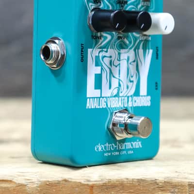 Electro-Harmonix Eddy Analog Vibrato & Chorus w/Expression Guitar Effect Pedal image 3