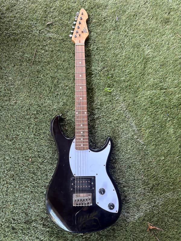 Peavey Rockmaster electric guitar w/ tuner and preamp image 1