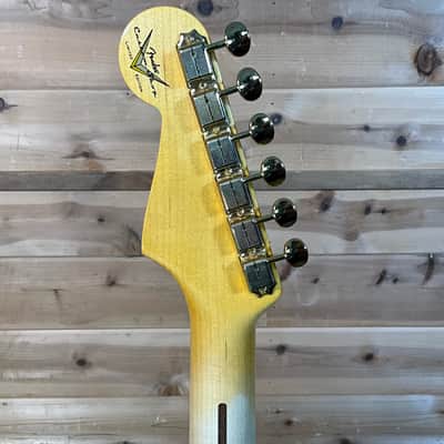 Fender Limited Edition 1954 HardTail Stratocaster Deluxe Closet Classic Electric Guitar - Super Faded Aged Shell Pink image 6