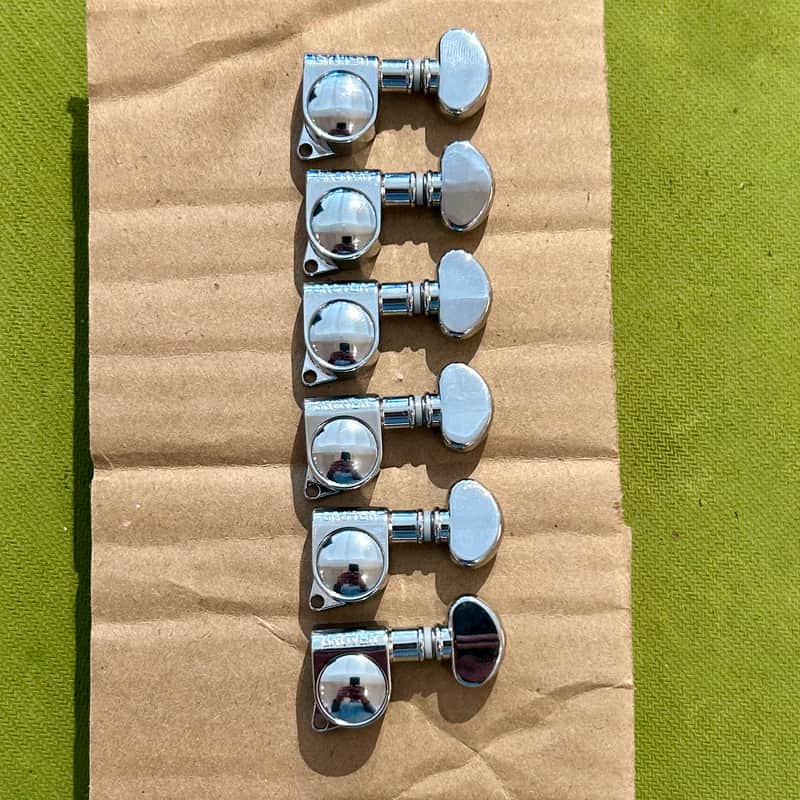 Grover in-Line Locking Mid-Sized Rotomatic Tuners - 18:1 - Chrome image 1