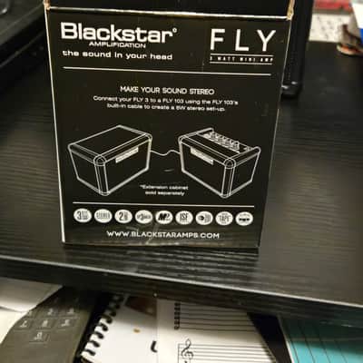 Blackstar Fly 3 3-Watt 1x3" Battery-Powered Mini Guitar Combo Amp w/power supply Blackstar fly 3 - Black image 4