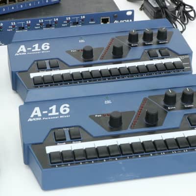 Aviom System (1) A-16T Input Module (1) A-16D A-Net Distributor (4) A-16 Mixer image 4