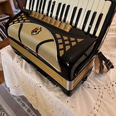 Hohner Lucia IVP Accordion 96 Bass made in Germany, Original Quality Piano Accordion, Keyboard Accordian Black Gold image 2