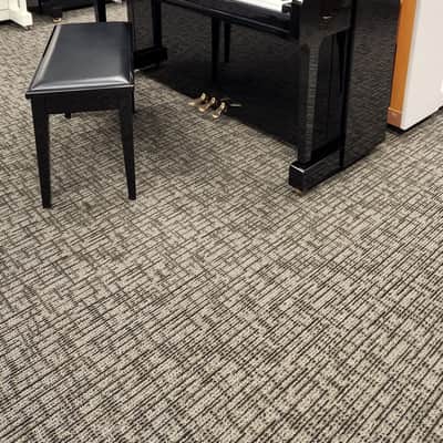 Yamaha U1 Upright Piano Manufactured 2006 in Japan 48" Polished Ebony Studio Vertical Piano image 5