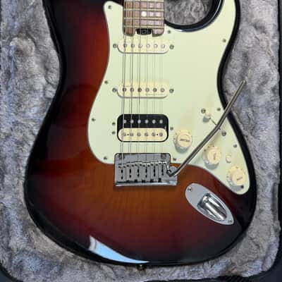 Fender American Elite Stratocaster - 2017 - 3-Color Sunburst, HSS Shawbucker, Ebony Fretboard, Noiseless Pickups image 6