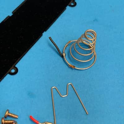 CASIO CT-360 Casiotone Keyboard Replacement Part: Battery Cover w/Contact Spring Bild 5