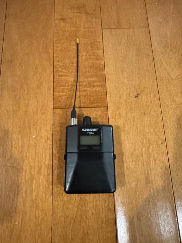 Shure P9RA bodypack receiver - Black image 1