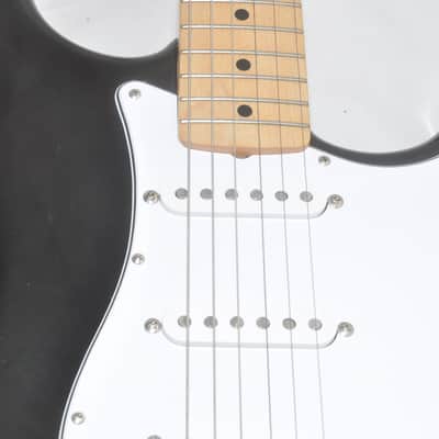 Fender Japan STRATOCASTER 1994~1995 Electric guitar Ref No.6321 image 6