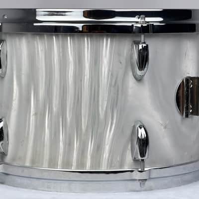 Gretsch 18/12/12/14/5.5x14" 60's Round Badge Bop Drum Set - White Satin Flame image 21