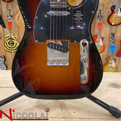 Fender American Professional Classic Telecaster, Rosewood Fingerboard, 3-Color Sunburst image 2