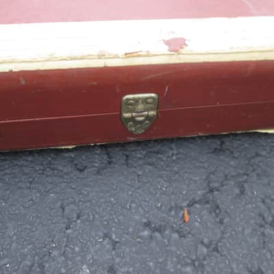 RARE Vintage '50s-60s RED HARDSHELL ELECTRIC GUITAR CASE for RESTORATION ONLY! image 6