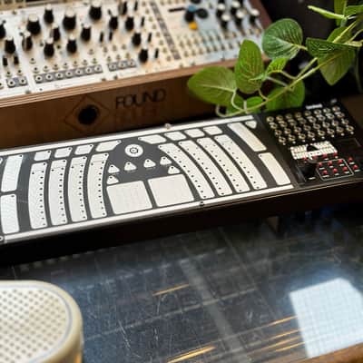 Soundmachines Arches Tactile CV / MIDI Controller image 2