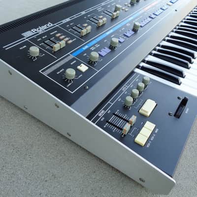 Roland Jupiter-6 - Polyphonic Analog Synthesizer - Pro-Serviced image 3