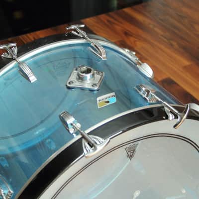 Ludwig Vistalite 70s Bass drum 24x14 blue acrylic image 4