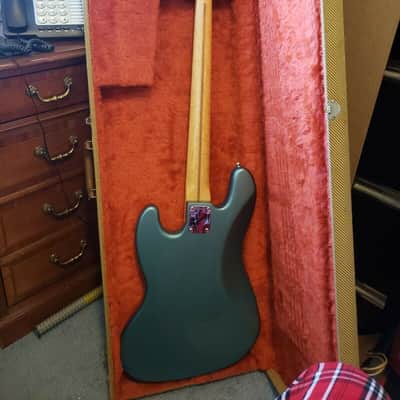 Fender Custom Shop '62 Jazz Bass Matching Headstock Light Lake Placid Blue image 2