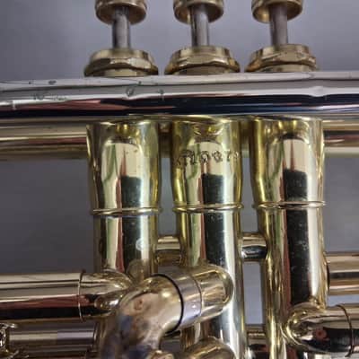 Getzen 300 Trumpet - Used image 3