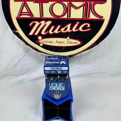 Visual Sound v2 Series Liquid Chorus & Echo Delay Pedal image 1