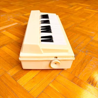 Tomiyama Tomy TS-14 (by Sun) Mini Portable Organ (Japan, 1950s)! Rare battery-powered electric toy organ! With original box and document! Super rare! image 9