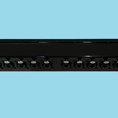 Mamba 16 XLR Male on Front to 16 Combo (XLR+TRS+TS) on Back XLR Patch Bay 1RU image 2