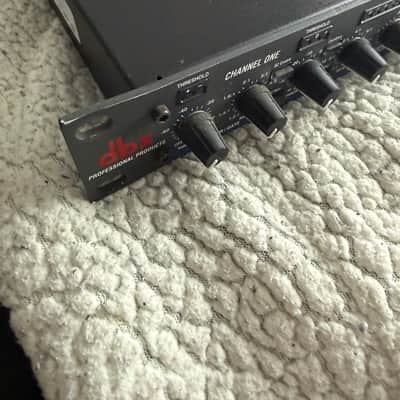dbx 1066 Dual-Channel Compressor / Limiter / Gate 2010s - Black image 8