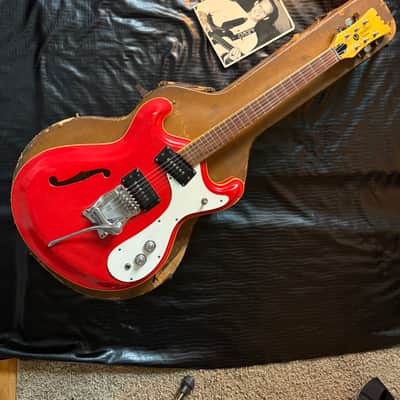 Red Mosrite Combo serial # 10 image 1