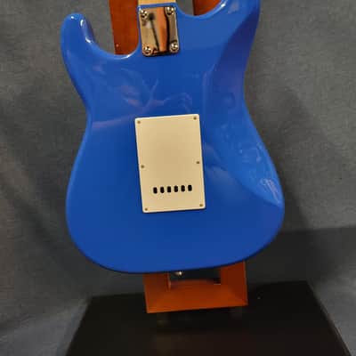 Cruzer by Crafter Electric Guitar - ST-200 - Royal Blue image 4