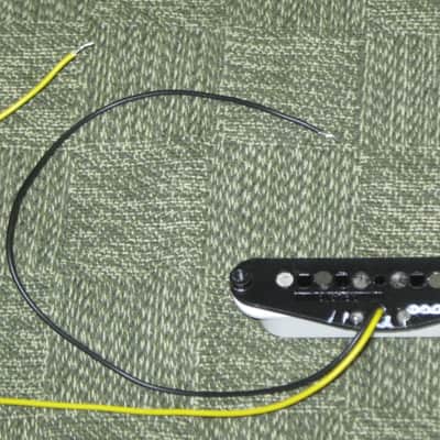 very near A+ (rarely used) genuine Fender Tex-Mex Stratocaster Bridge Single Coil Pickup, 7.4k full strength, White Cover (p/n # 50659000) +screws & rubber bushings, Alnico 5 magnets, staggered pole pieces, Polysol magnet wire, vinyl output wires image 19