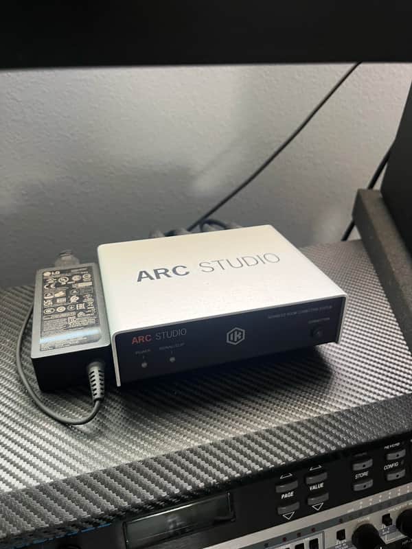IK Multimedia ARC Studio Room Correction System