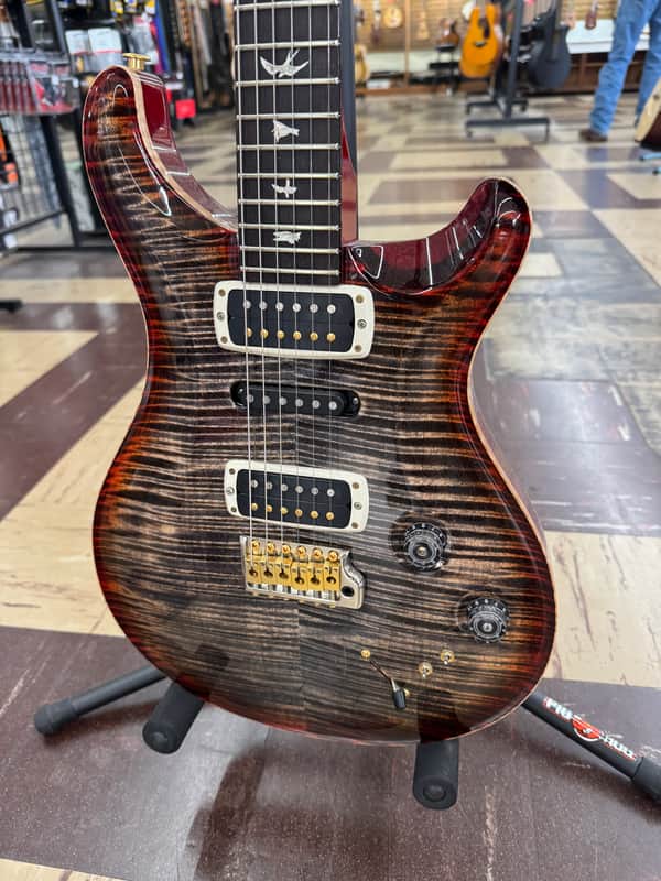 PRS Modern Eagle V 2023 - Present - Charcoal Cherry Burst image 1