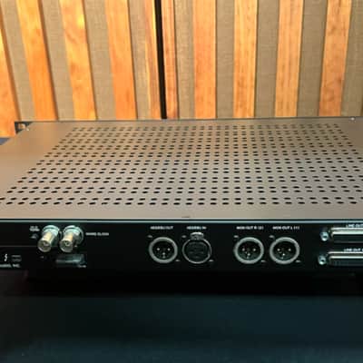 Universal Audio Apollo 16 MKII QUAD Thunderbolt 2 Audio Interface 2010s - Black image 5
