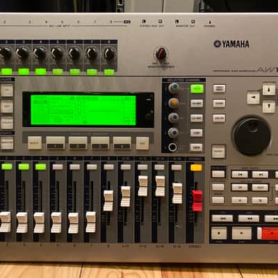 Yamaha AW16G Professional Audio Workstation 16-Track Digital Recorder image 3