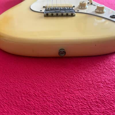 Fender Bullet Deluxe with Rosewood Fretboard 1981 - 1982 - Ivory image 16
