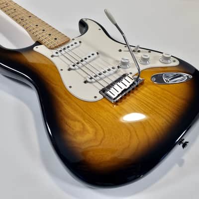 Fender Stratocaster American Series 50th Anniversary 2004 Sunburst image 11