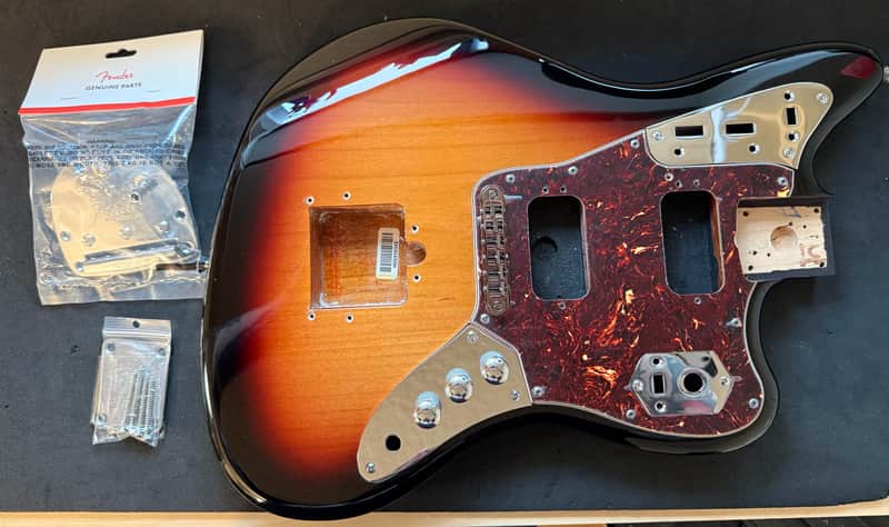Fender Kurt Cobain Jaguar 2014 - Present - 3-Color Sunburst