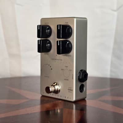 Darkglass Electronics Hyper Luminal Hybrid Compressor Silver image 4