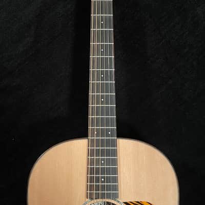 Pono DS-20 12-fret Slothead Bearclaw Sitka Spruce / Mahogany - 1 3/4" nut Natural image 7