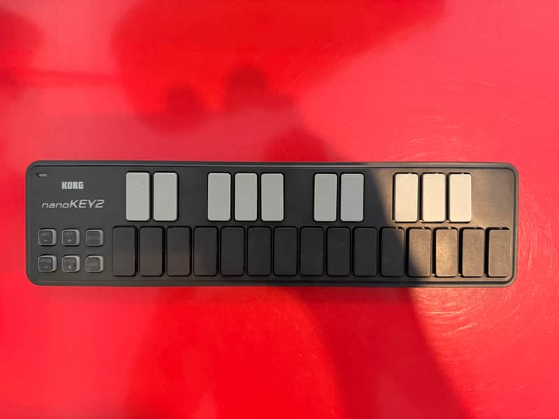 Korg nanoKEY2 - Slim USB MIDI Keyboard Controller (Black) Bild 1