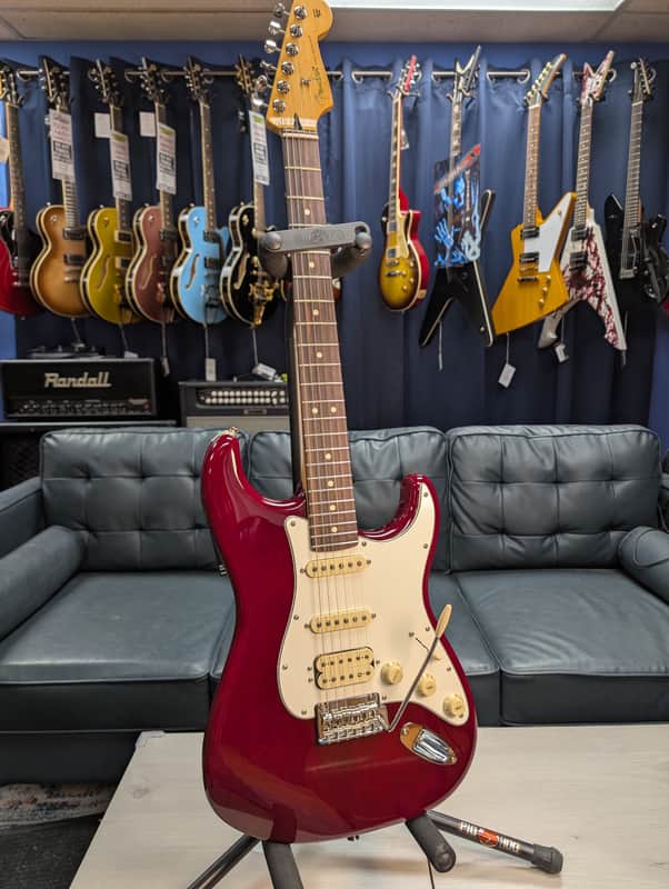 Fender Player II Stratocaster HSS 2024 - Present - Transparent Cherry Burst image 1