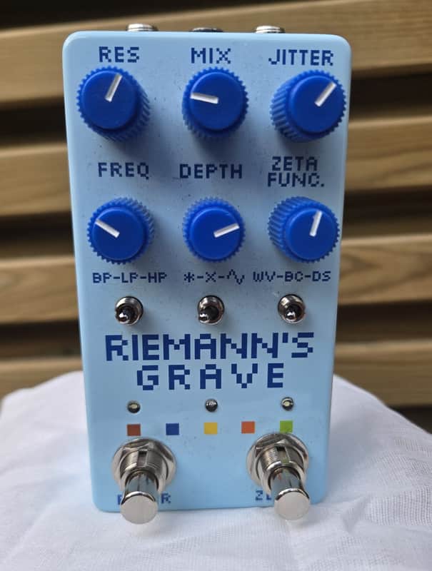 Discomfort Designs Riemann’s Grave V2–w/box, Free UK Shipping! image 1