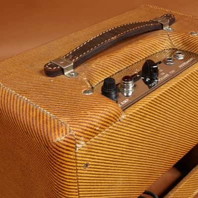 1960 Fender Champ Amp Tweed 5F1 - Narrow Panel image 4