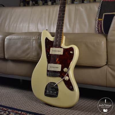 Fender Jazzmaster 1965 Olympic White L Plate image 2