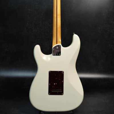 Fender American Ultra Stratocaster Arctic Pearl [US210075806] (06/11) image 5