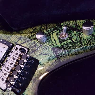 DBZ Bird Of Prey Radioactive with H/Case Dean B Zelinsky | Reverb